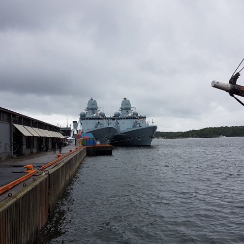 2 Iver Huitfeldt-class frigates in Oslo