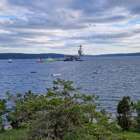 25 USS Gerald R. Ford (CVN-78) in Oslo, Norway
