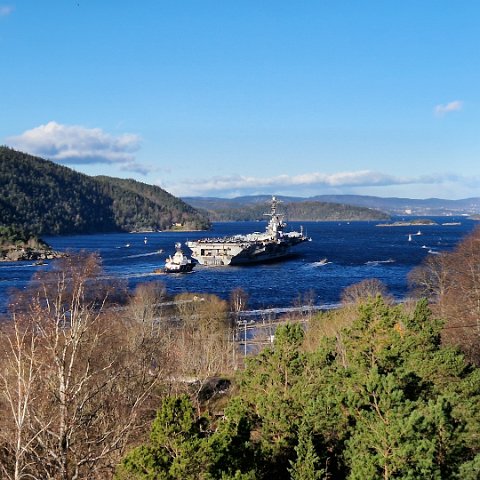 19 USS Harry S. Truman (CVN-75) in Oslo, Norway