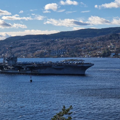 2 USS Harry S. Truman (CVN-75) in Oslo, Norway