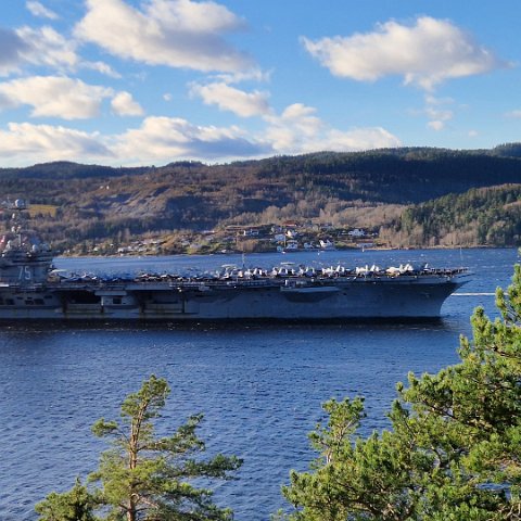 8 USS Harry S. Truman (CVN-75) in Oslo, Norway