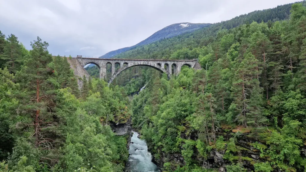 Kyllingbrua på Raumabanen