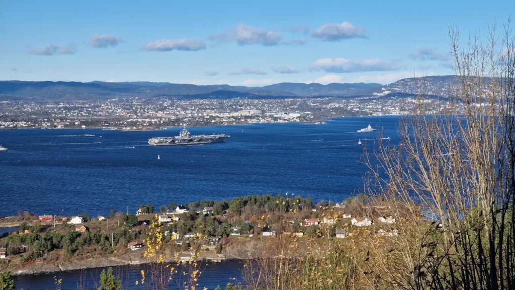 USS Harry S. Truman i Oslofjorden